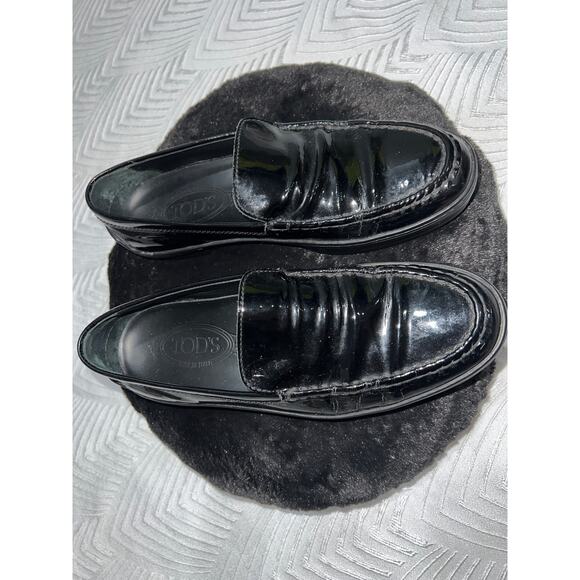 Tod’s  made in Italy Women’s Black Patent Leather Loafers Size 39.5  US 9 Vibram - Picture 6 of 10